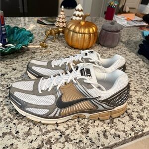 Nike Zoom Vomero 5 Dusted Clay Earth Tan Brown